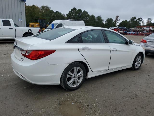 Photo 3 from auction – 2011 HYUNDAI SONATA SE with VIN 5NPEC4AC9BH007063