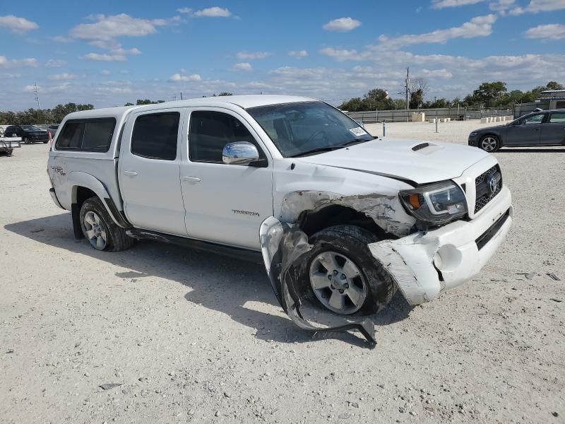 Photo 4 from auction – 2011 TOYOTA TACOMA DOU with VIN 5TFLU4EN9BX019721