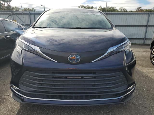 Photo 5 from auction – 2021 TOYOTA SIENNA with VIN 5TDYRKEC6MS045471