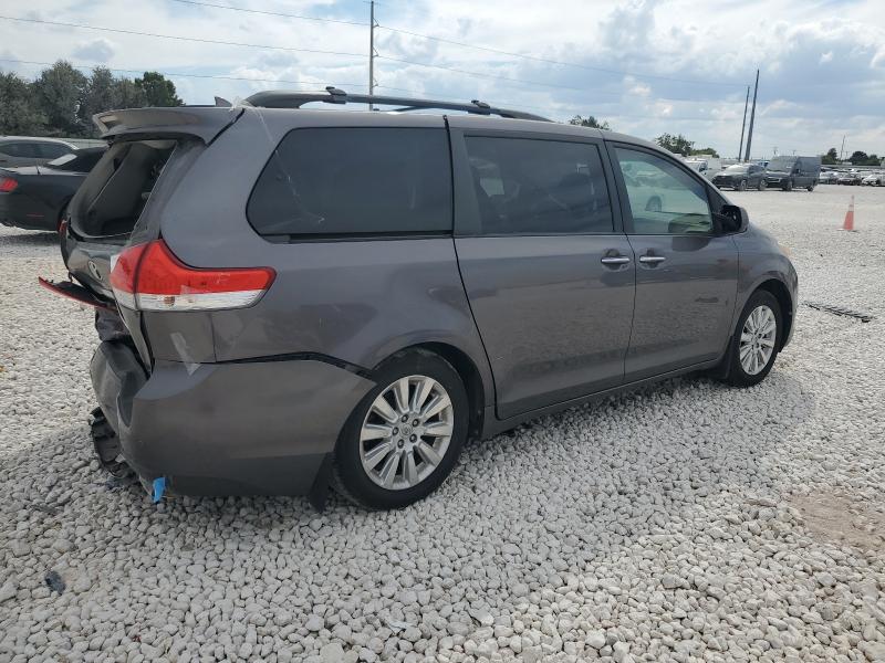 Photo 3 from auction – 2011 TOYOTA SIENNA XLE with VIN 5TDYK3DCXBS019478