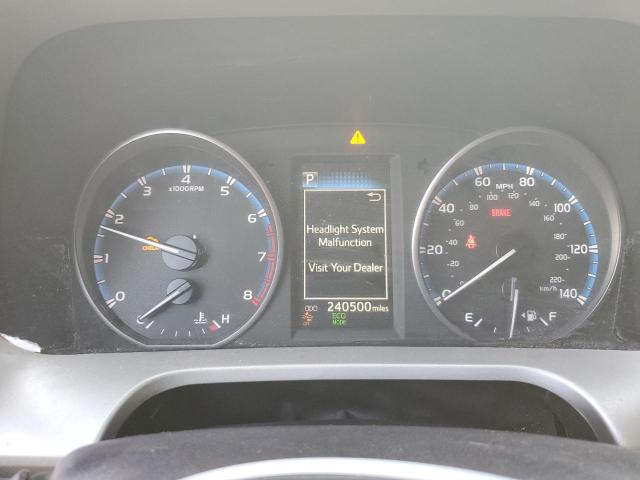 Photo 9 from auction – 2017 TOYOTA RAV4 LE with VIN 2T3ZFREV5HW372634