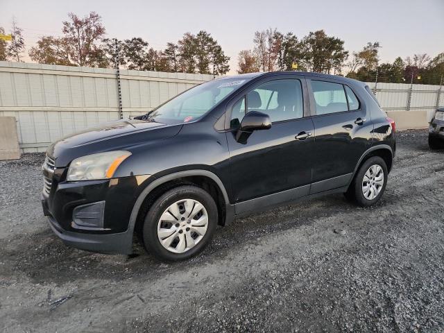 CHEVROLET TRAX LS 2015 with VIN 3GNCJKSB2FL247723 - Photo from auction