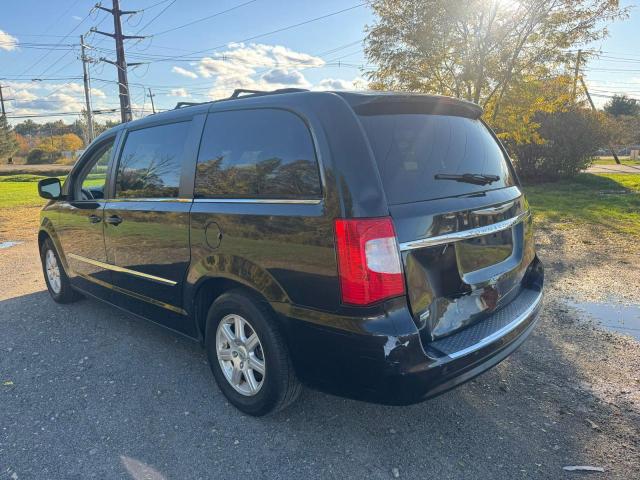 Photo 3 from auction – 2013 CHRYSLER TOWN & COU with VIN 2C4RC1BGXDR578018