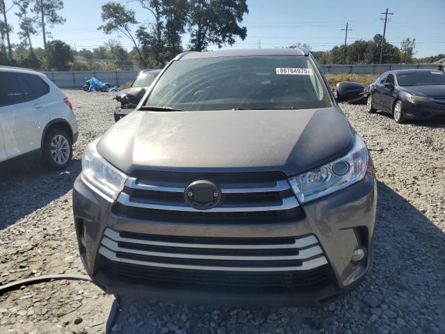 Photo 5 from auction – 2018 TOYOTA HIGHLANDER with VIN 5TDJZRFHXJS544032
