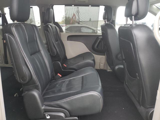 Photo 11 from auction – 2016 CHRYSLER TOWN & COU with VIN 2C4RC1BG2GR127492