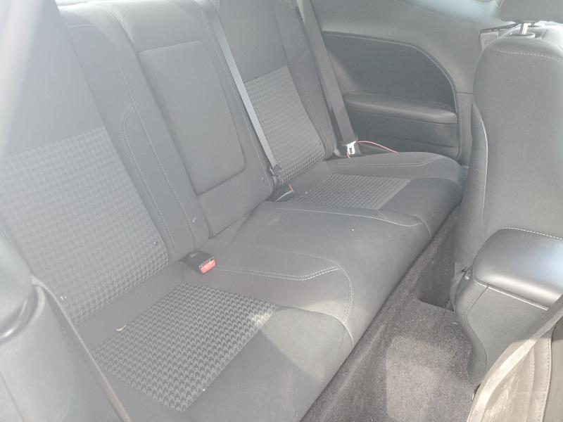 Photo 10 from auction – 2018 DODGE CHALLENGER with VIN 2C3CDZAG2JH306054