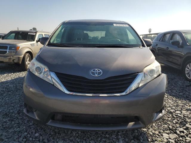 Photo 5 from auction – 2014 TOYOTA SIENNA LE with VIN 5TDKK3DC5ES456637