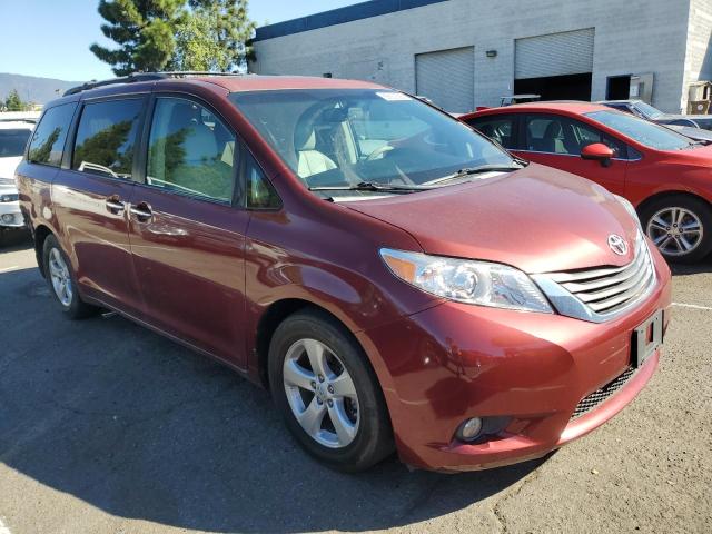 Photo 4 from auction – 2011 TOYOTA SIENNA XLE with VIN 5TDYK3DC3BS063421
