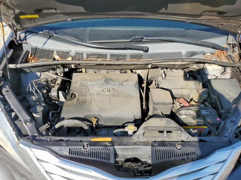Photo 12 from auction – 2012 TOYOTA SIENNA XLE with VIN 5TDYK3DC8CS227019