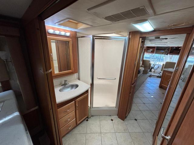 Photo 8 from auction – 2007 NATL TROPICAL with VIN 4UZAB2DC06CX49687