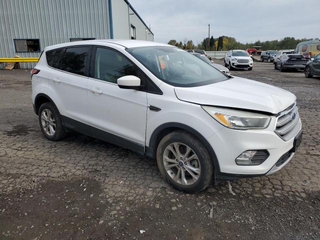 Photo 4 from auction – 2017 FORD ESCAPE SE with VIN 1FMCU0G97HUC97063