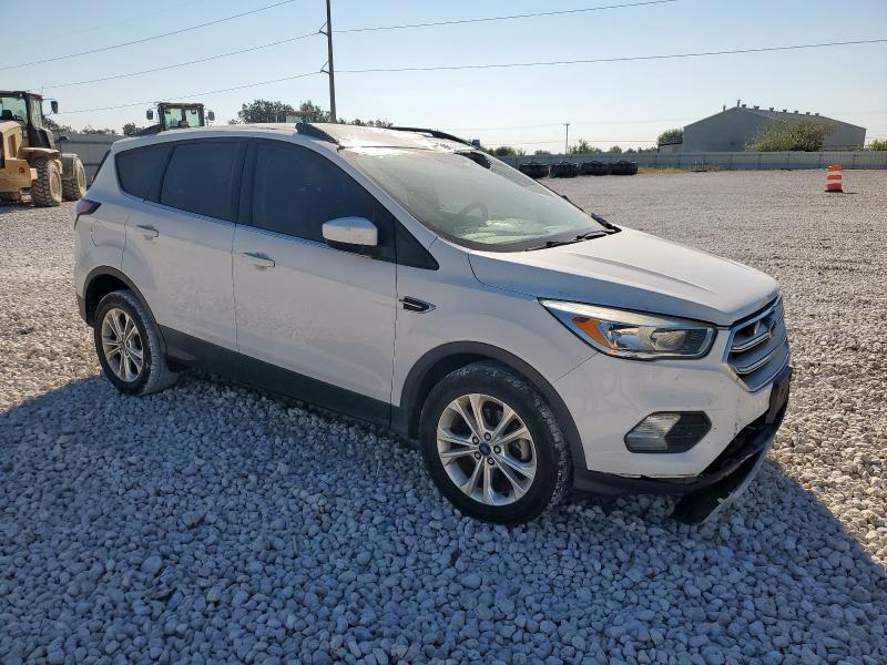 Photo 4 from auction – 2018 FORD ESCAPE SE with VIN 1FMCU0GD3JUA74996