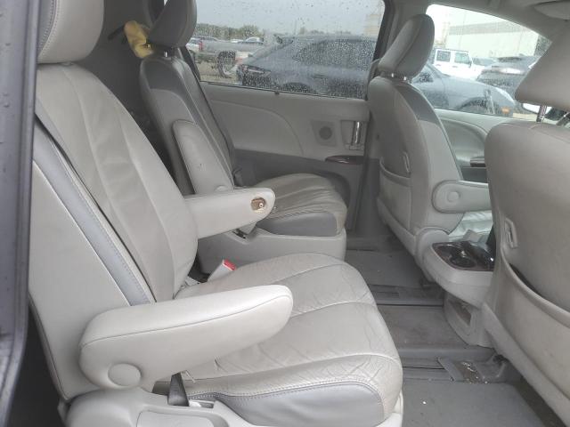Photo 11 from auction – 2013 TOYOTA SIENNA XLE with VIN 5TDYK3DC2DS310088