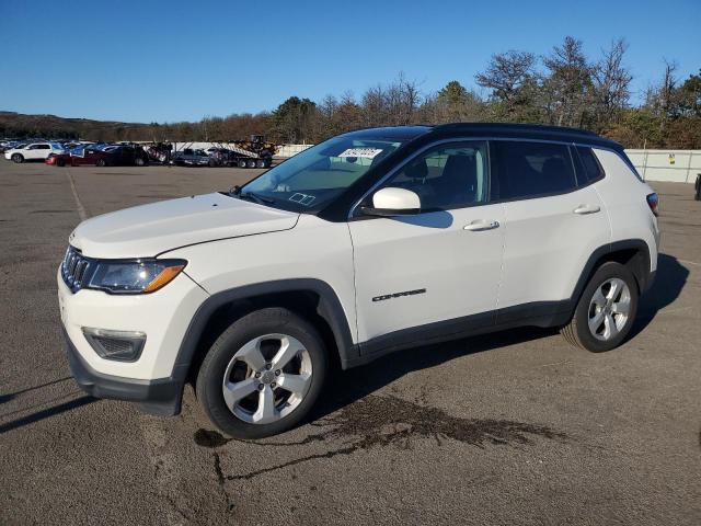 JEEP COMPASS LATITUDE 2019 with VIN 3C4NJDBB9KT813951 - Photo from auction