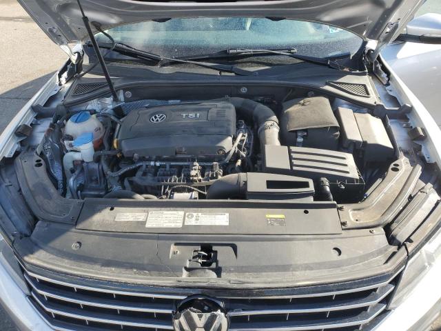 Photo 11 from auction – 2017 VOLKSWAGEN PASSAT SE with VIN 1VWBT7A35HC033343
