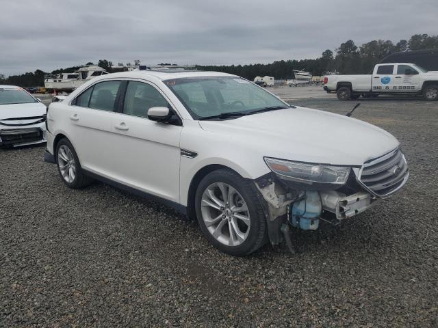 Photo 4 from auction – 2013 FORD TAURUS SEL with VIN 1FAHP2E85DG200710