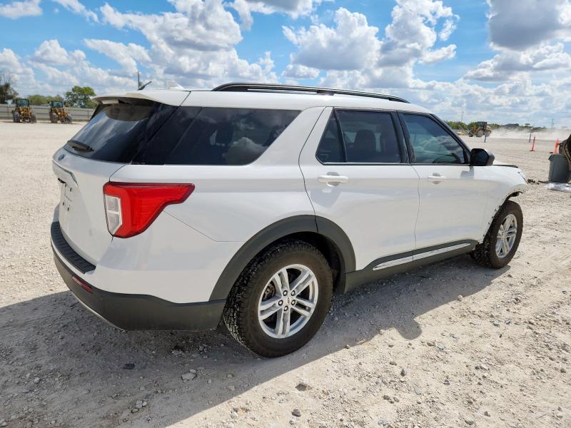 Photo 3 from auction – 2022 FORD EXPLORER XLT with VIN 1FMSK7DH2NGA66815