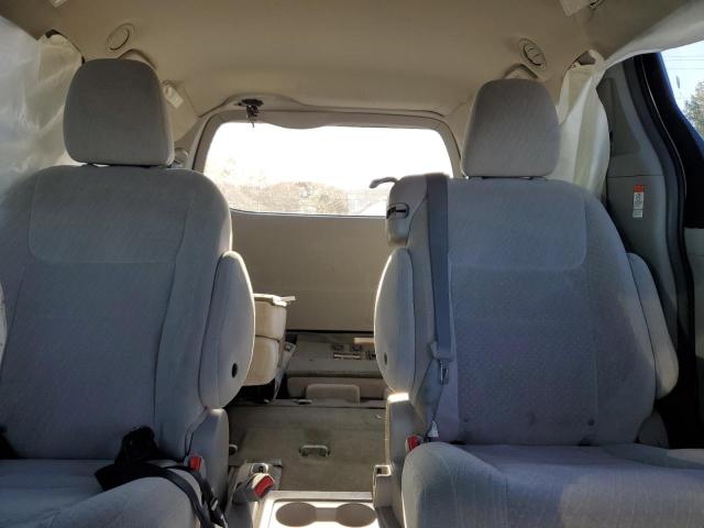 Photo 10 from auction – 2016 TOYOTA SIENNA LE with VIN 5TDKK3DC8GS694047