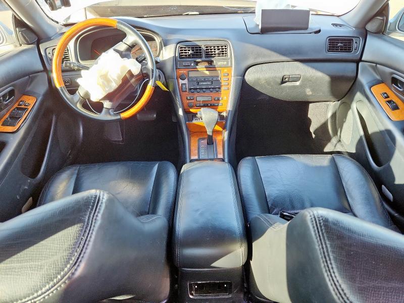 Photo 8 from auction – 2000 LEXUS ES 300 with VIN JT8BF28G6Y5099621