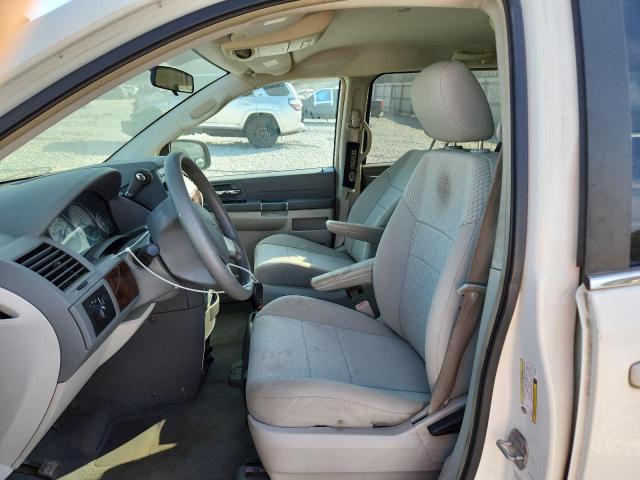 Photo 7 from auction – 2010 CHRYSLER TOWN & COU with VIN 2A4RR4DE3AR151801