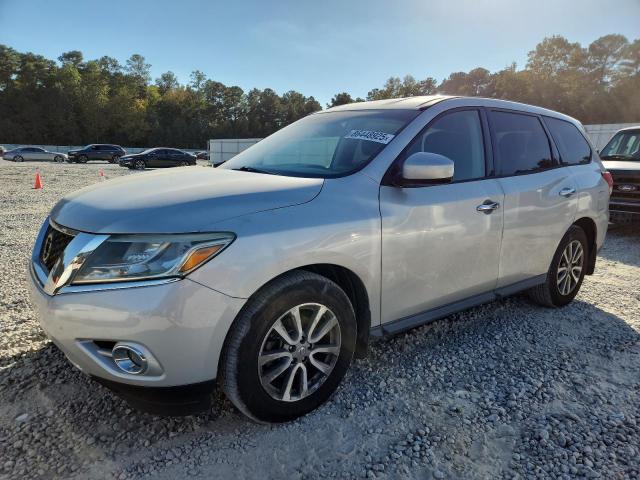 NISSAN PATHFINDER 2015 with VIN 5N1AR2MN2FC634392 - Photo from auction