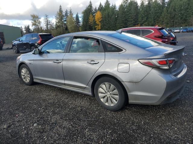 Photo 2 from auction – 2016 HYUNDAI SONATA HYB with VIN KMHE24L18GA012411