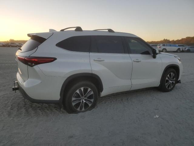 Photo 3 from auction – 2021 TOYOTA HIGHLANDER with VIN 5TDHZRAH9MS522632