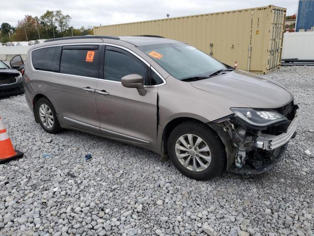 Photo 4 from auction – 2017 CHRYSLER PACIFICA with VIN 2C4RC1BG3HR636248