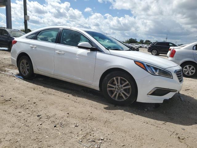 Photo 4 from auction – 2016 HYUNDAI SONATA SE with VIN 5NPE24AF8GH301705