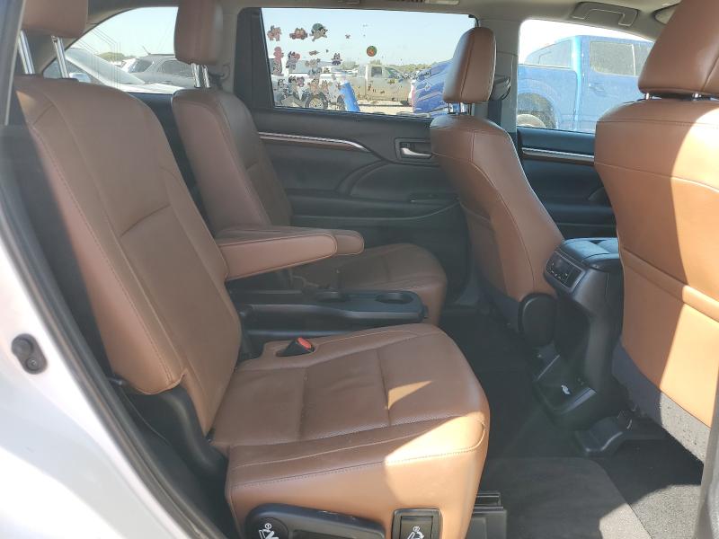 Photo 11 from auction – 2019 TOYOTA HIGHLANDER with VIN 5TDYZRFH5KS290195