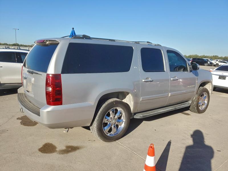 Photo 3 from auction – 2007 CHEVROLET SUBURBAN C with VIN 1GNFC16J57J214467