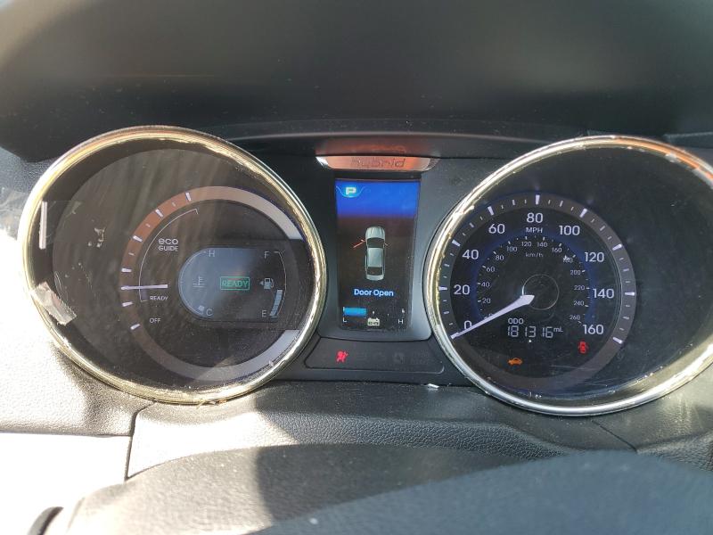 Photo 9 from auction – 2011 HYUNDAI SONATA HYB with VIN KMHEC4A40BA005455