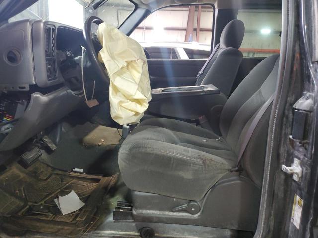 Photo 7 from auction – 2004 CHEVROLET SILVERADO with VIN 2GCEK19TX41364973