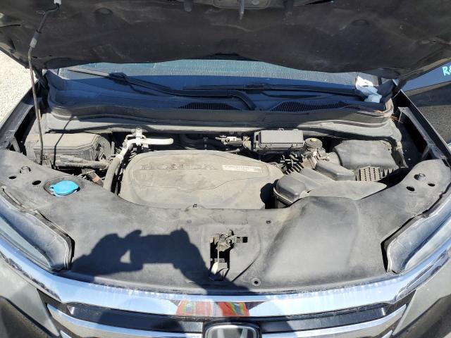 Photo 12 from auction – 2017 HONDA PILOT ELIT with VIN 5FNYF6H04HB055282