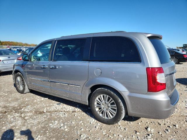 Photo 2 from auction – 2015 CHRYSLER TOWN & COU with VIN 2C4RC1CG5FR562052