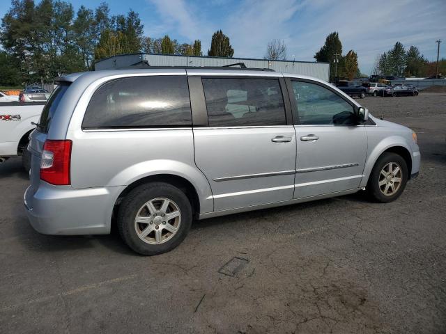 Photo 3 from auction – 2012 CHRYSLER TOWN & COU with VIN 2C4RC1BG4CR368304