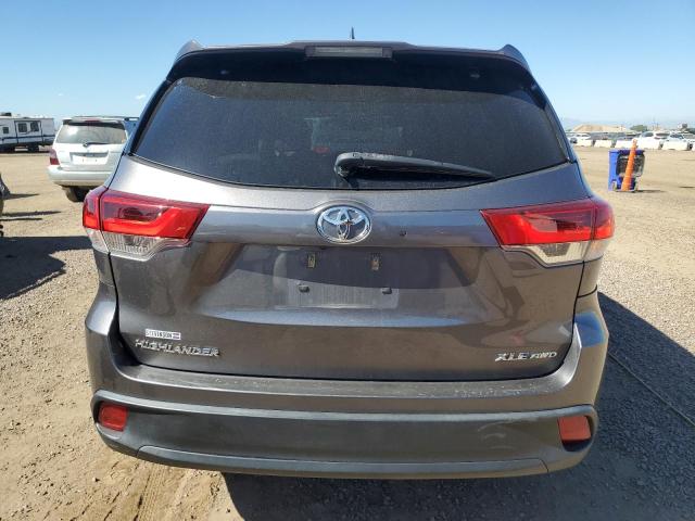 Photo 6 from auction – 2018 TOYOTA HIGHLANDER with VIN 5TDJZRFH7JS559295