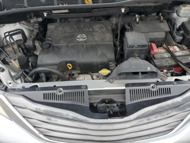 Photo 12 from auction – 2011 TOYOTA SIENNA XLE with VIN 5TDYK3DC2BS086656