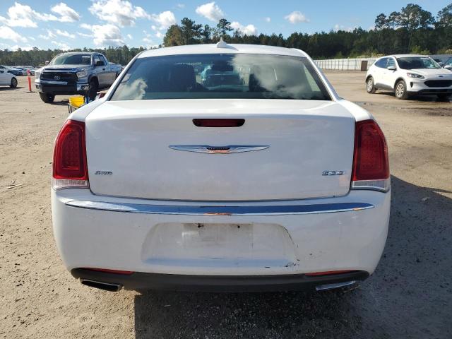 Photo 6 from auction – 2017 CHRYSLER 300 LIMITE with VIN 2C3CCARGXHH610364