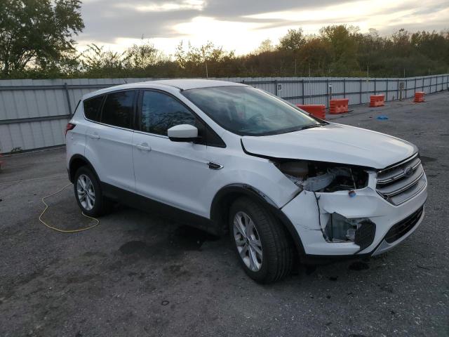 Photo 4 from auction – 2017 FORD ESCAPE SE with VIN 1FMCU9GD7HUE00331