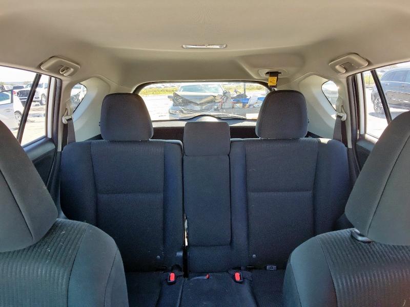 Photo 10 from auction – 2018 TOYOTA RAV4 LE with VIN JTMZFREV2JJ210142