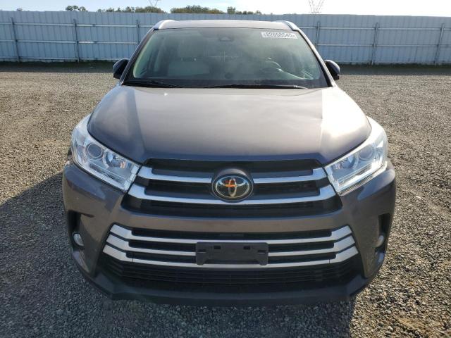 Photo 5 from auction – 2018 TOYOTA HIGHLANDER with VIN 5TDJZRFHXJS867187