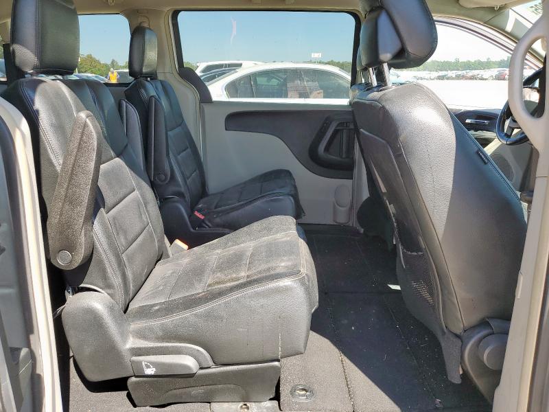 Photo 11 from auction – 2012 CHRYSLER TOWN & COU with VIN 2C4RC1BG0CR133057
