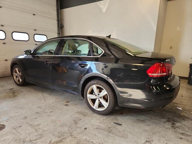 Photo 2 from auction – 2015 VOLKSWAGEN PASSAT S with VIN 1VWAT7A37FC071732