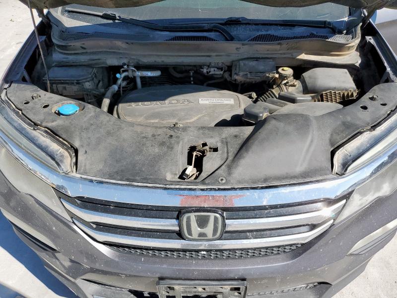 Photo 12 from auction – 2016 HONDA PILOT TOUR with VIN 5FNYF5H95GB036098