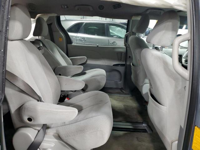 Photo 11 from auction – 2013 TOYOTA SIENNA LE with VIN 5TDKK3DC2DS310694