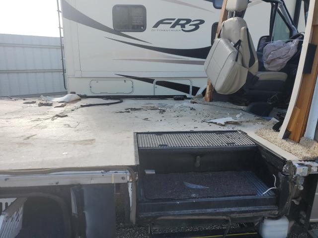 Photo 6 from auction – 2016 WINN TRVL TRLR with VIN WDAPF4CC6F9633281