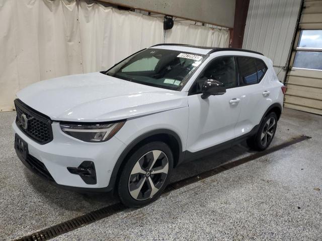 VOLVO XC40 PLUS 2025 with VIN YV4L12UC5S2572552 - Photo from auction