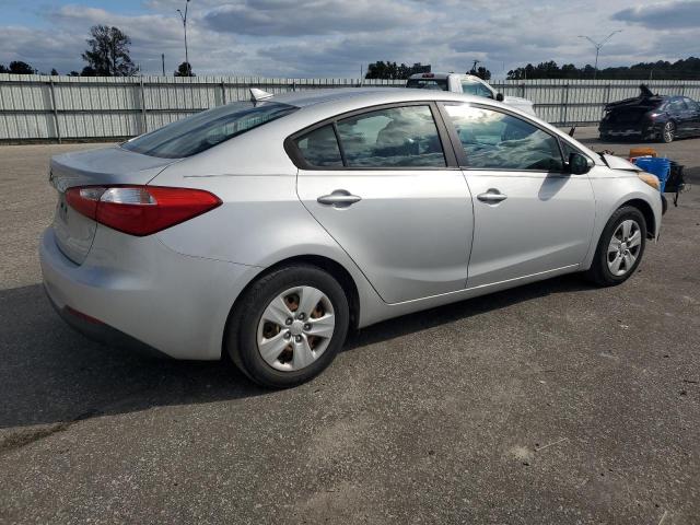 Photo 3 from auction – 2016 KIA FORTE LX with VIN KNAFK4A68G5588061