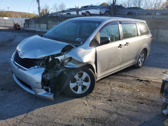 TOYOTA SIENNA BAS 2011 with VIN 5TDKA3DC9BS002759 - Photo from auction
